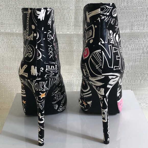 Liliana Graffiti Ankle Boots - Picture 5 of 7